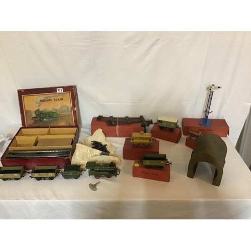 273 - VINTAGE BOXED HORNBY TRAIN SET AND OTHER BOXED HORNBY ITEMS