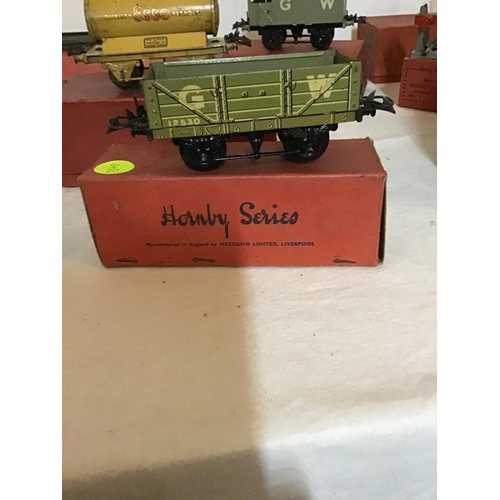 273 - VINTAGE BOXED HORNBY TRAIN SET AND OTHER BOXED HORNBY ITEMS