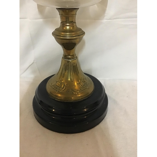 296 - VIC OIL LAMP WITH CLEAR GLASS BOWL