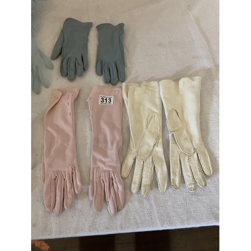 313 - QTY OF VINTAGE GLOVES