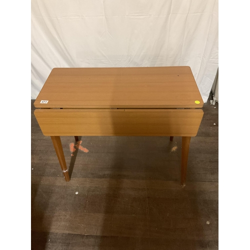 471 - VINT DROP LEAF KITCHEN TABLE (wormed)
D 36