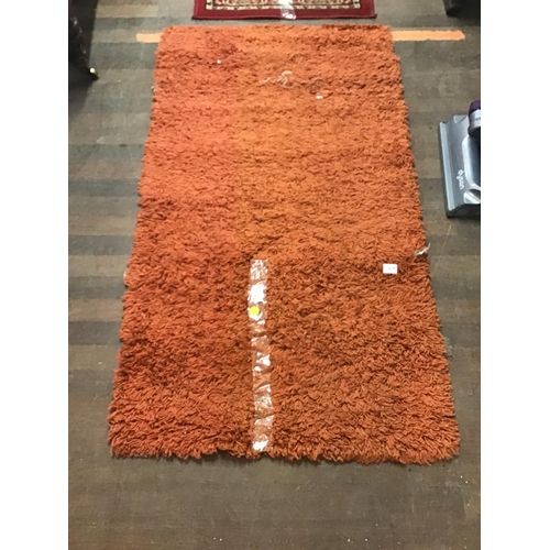 411 - PATTERNED CARPET 78 X 26