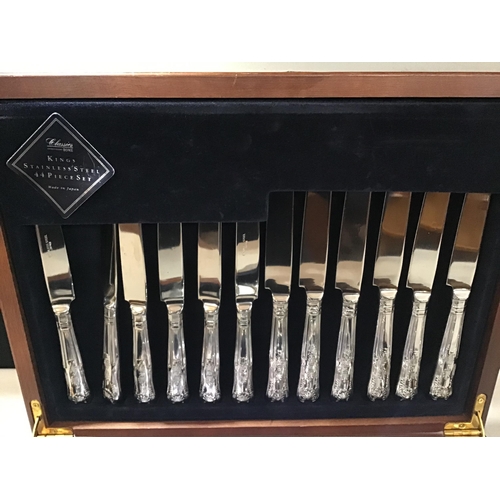 414 - KINGS PATTERN CANTEEN OF CUTLERY 44 PIECES