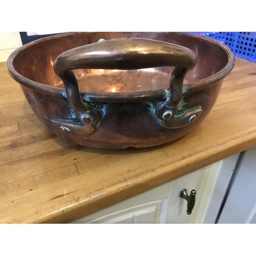 452 - VICT COPPER PAN AND KETTLE