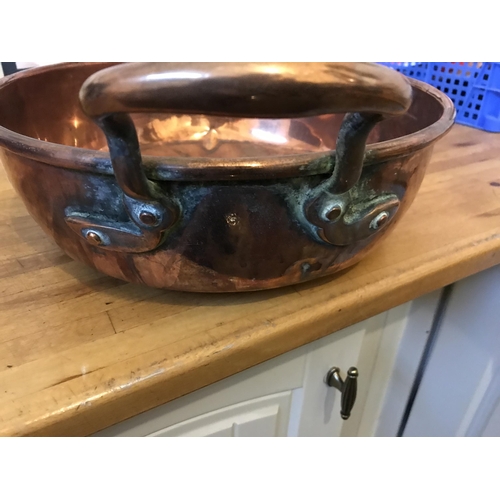 452 - VICT COPPER PAN AND KETTLE