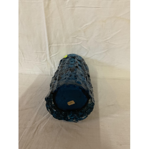 213 - VINTAGE WHITE FRYERS BLUE GLASS VASE
H 9