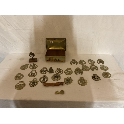 Lot 221       