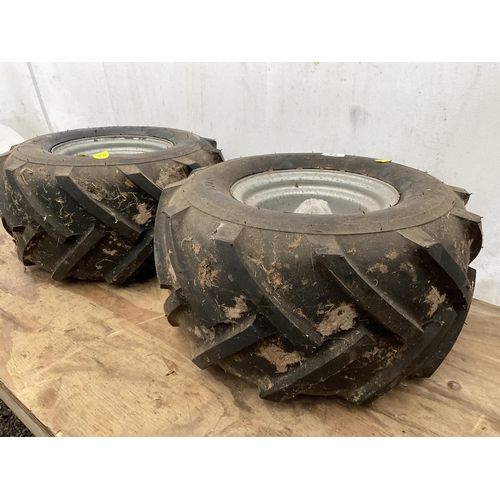 73 - 2 WHEELS AND TYRES 18 X 9- 950-8