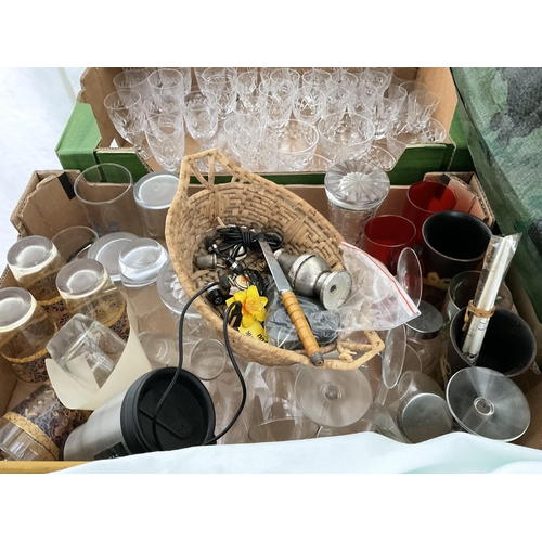 113 - 6 BOXES OF GLASSWARE TO INCLUDE COLOURED GLASS ETC