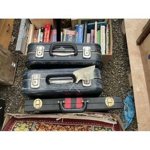 93 - 5 BOXES OF ODDS TO INCLUDE CHINA, BOOKS ETC