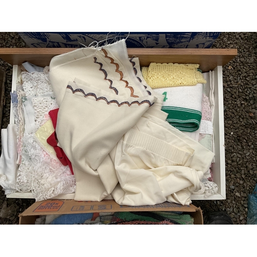 94 - 5 BOXES AND A LINEN BASKET OF BEDDING