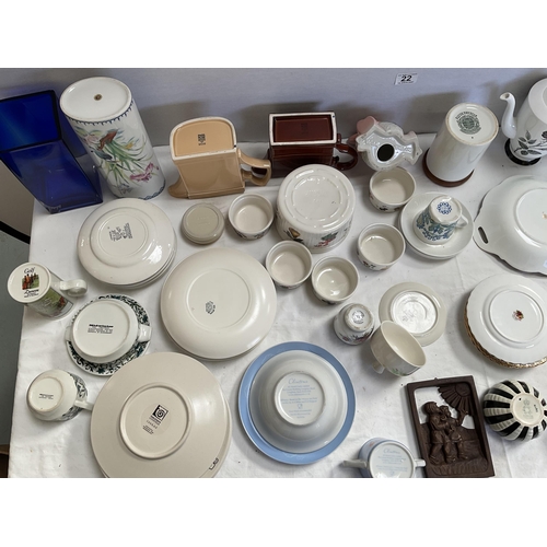 22 - 2 BOXES OF CHINA TO INCLUDE ROYAL ALBERT TEA PLATES (6), COUNTRY ROSE ETC