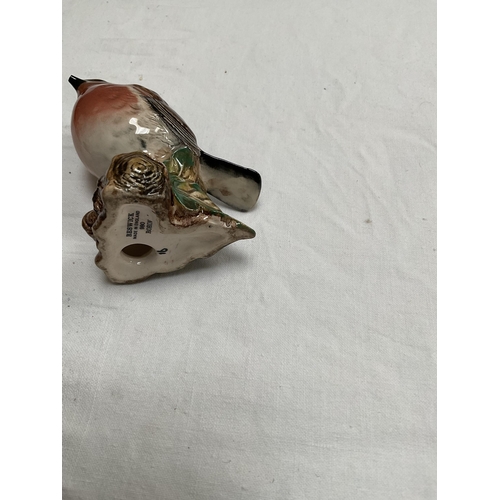 53 - 6 ORIENTAL CUPS & SAUCERS AND QTY CHINA BIRDS TO INCLUDE BESWICK ETC - A/F