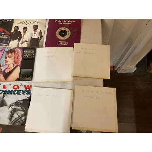 51 - 5 BOXES OF LPS AND SINGLES