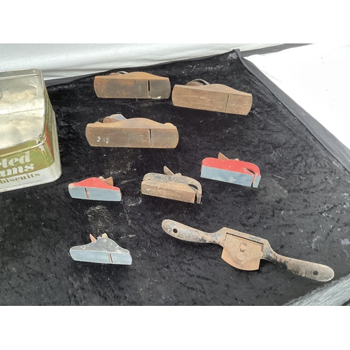 44 - QTY OF MINIATURE WOOD PLANES TO INCLUDE STANLEY EXAMPLES ETC