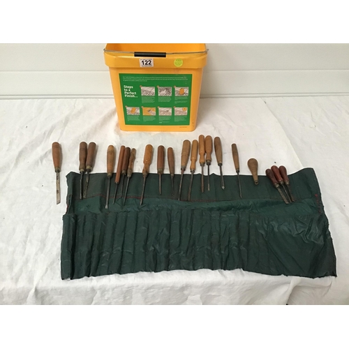 122 - QTY OF VINTAGE WOOD CARVING CHISELS