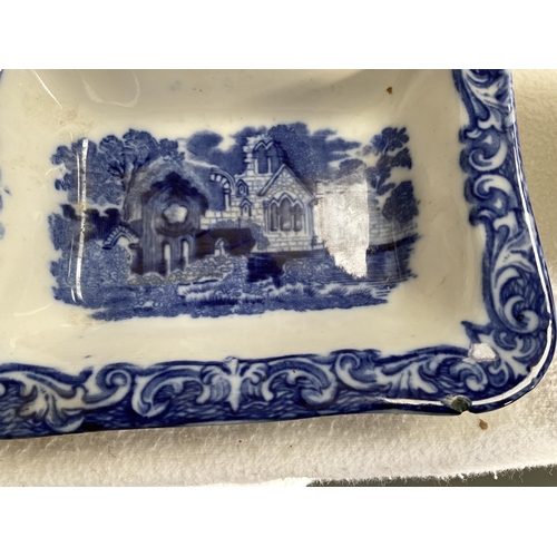 36 - BOX OF VICTORIAN BLUE & WHITE CHINA - GEORGE JONES ETC - APPROX 40 PIECES