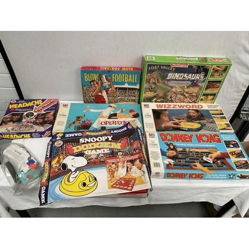 42 - BOX OF VINTAGE GAMES TO INCLUDE OPERATION, DONKEY KONG ETC