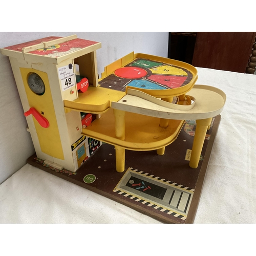 48 - VINTAGE FISHER PRICE TOY GARAGE