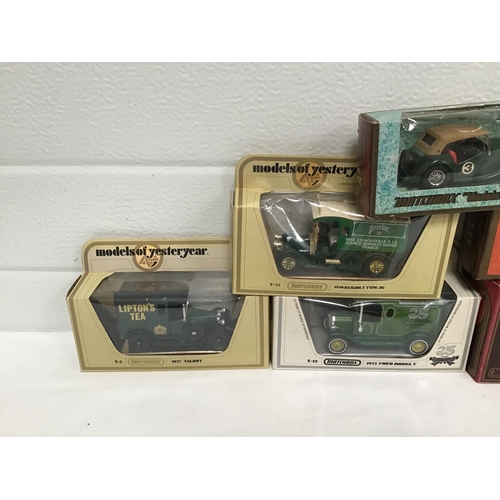 59 - 9 COLLECTABLE YESTERYEAR BOXED CARS AND MATCHBOX