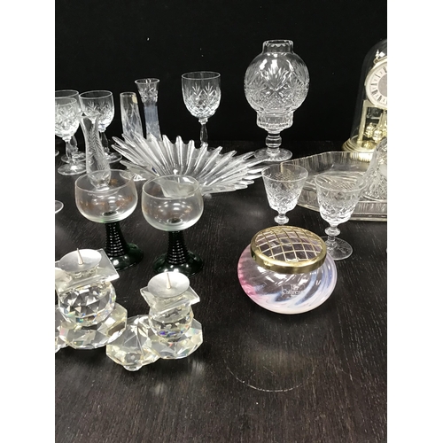 75 - 2 BOXES OF GLASSWARE TO INCLUDE GLASSES, VASES ETC