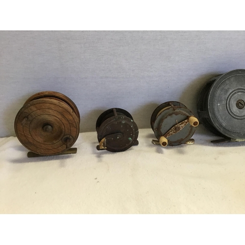 85 - QTY OF VINTAGE FISHING REELS