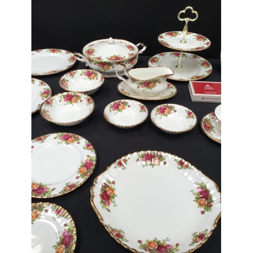 167 - LARGE ROYAL ALBERT COUNTRY ROSE DINNER AND TEA WARE - APPROX 44 PIECES