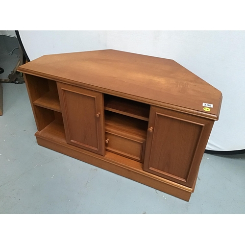 235 - STAG SANDRINGHAM RANGE CORNER FLAT SCREEN TV STAND - H21