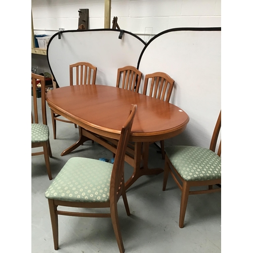 237 - STAG SANDRINGHAM RANGE TEAK EXTENDING DINING TABLE AND 6 MATCHING CHAIRS - H29