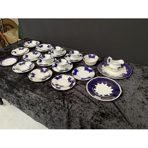 244 - QTY OF VICTORIAN COALPORT BATWING PATTERNED DINNER AND TEA WARE - APPROX 32 PIECES