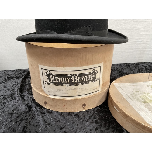 260 - VINTAGE BOWLER HAT COMPLETE WITH ORIGINAL BOX - HAT IS RUSSELL & ROBERTS OF SHREWSBURY