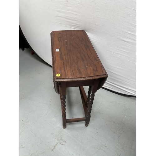 274 - OAK BARLEYTWIST GATELEG TABLE - H29