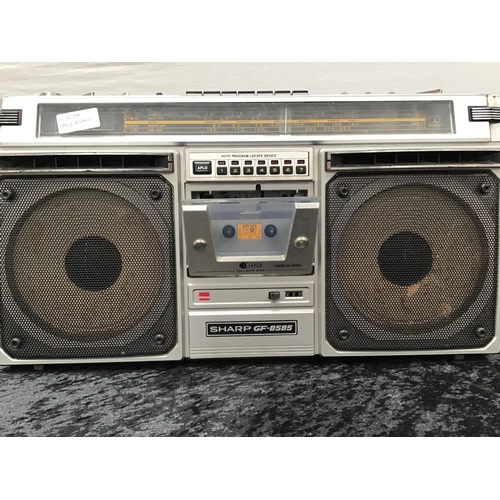 309 - SHARP RADIO CASSETTE GF 8585