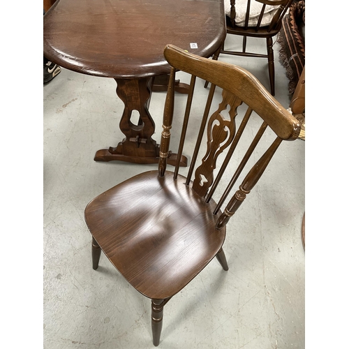 324 - DARK OAK PRIORY EXTENDING REFECTORY DINING TABLE WITH 6 MATCHING DINING CHAIRS TO INCLUDE 2 CARVERS ... 