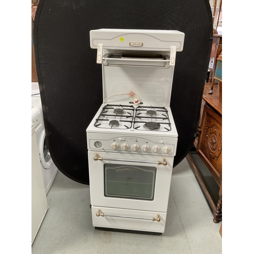 LEISURE VICTORIANA FOUR BURNER GAS COOKER WITH OVERHEAD GRILL