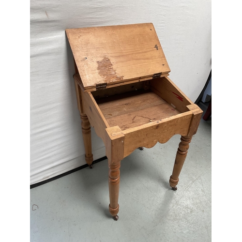 331 - PINE DESK ON TURNED LEGS - H33.5