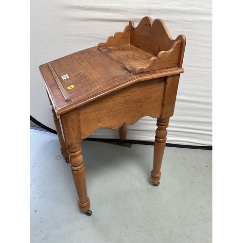 331 - PINE DESK ON TURNED LEGS - H33.5