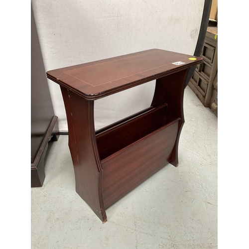 340 - REPRODUCTION MAHOGANY HI -FI CABINET AND MAGAZINE TABLE