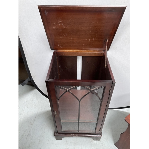 340 - REPRODUCTION MAHOGANY HI -FI CABINET AND MAGAZINE TABLE