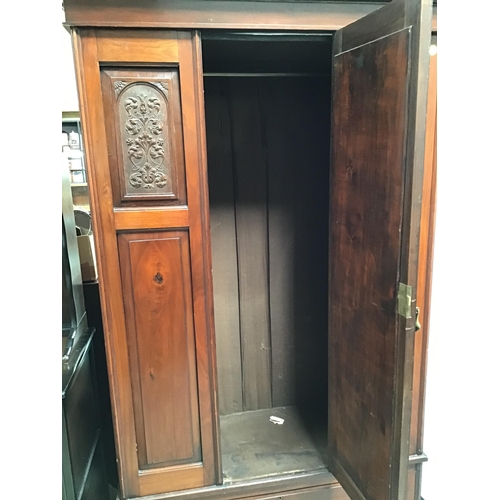 345 - EDWARDIAN MAHOGANY MIRROR DOOR ROBE WITH SINGLE DRAWER TO BASE CARVED PANELS AND FLY AWAY CORNICE - ... 