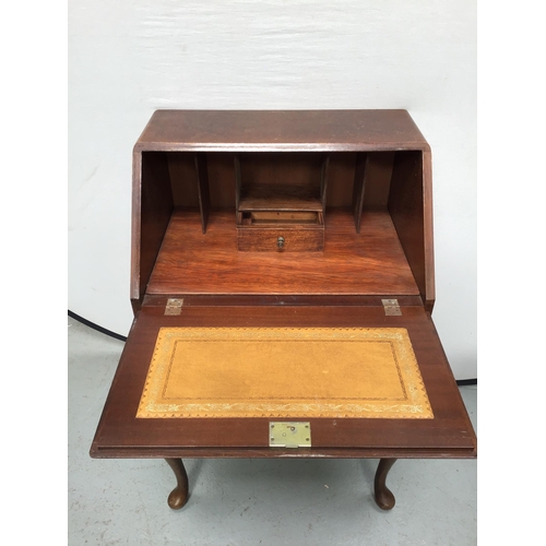 350 - VINTAGE WALNUT VENEERED BUREAU WITH 2 DRAWERS ON CABRIOLE LEGS - H40