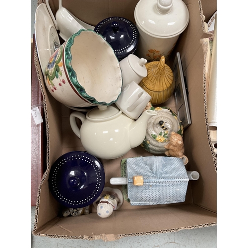 371 - 6 BOXES OF CHINA ETC TO INCLUDE TEAPOTS, VASES ETC
Update to lot - Electric knife withdrawn failed t... 