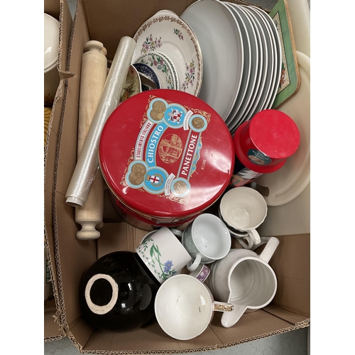 371 - 6 BOXES OF CHINA ETC TO INCLUDE TEAPOTS, VASES ETC
Update to lot - Electric knife withdrawn failed t... 