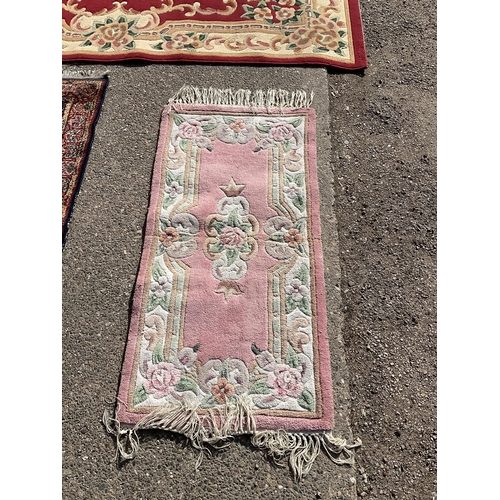 381 - 4 PATTERENED CARPETS
LARGE RED 91