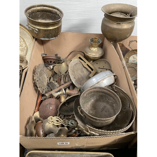 385 - 3 BOXES OF BRASSWARE