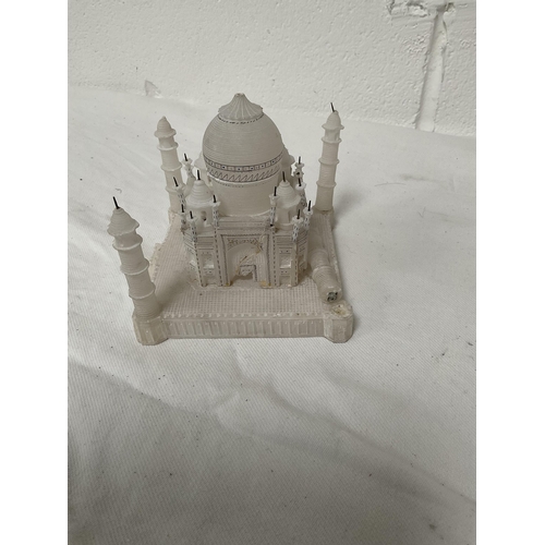 20 - MODEL OF TAJ MAHAL A/F AND BUDHA PICTURE