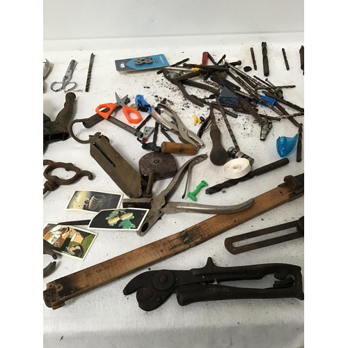 79 - BOX OF TOOLS AND HARDWARRE