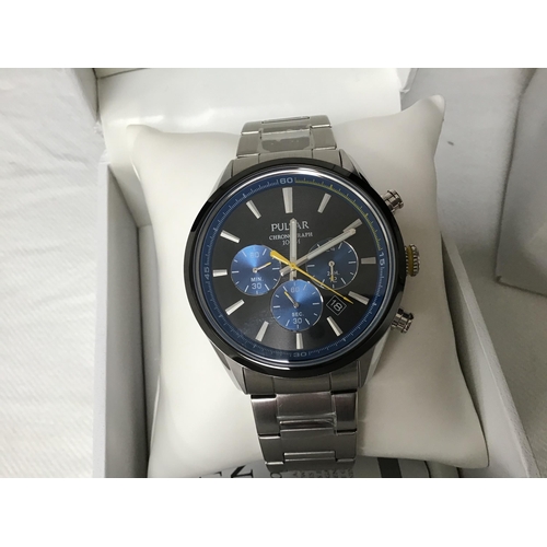 136 - PULSAR CHRONOGRAPH GENTS WRIST WATCH BOXED