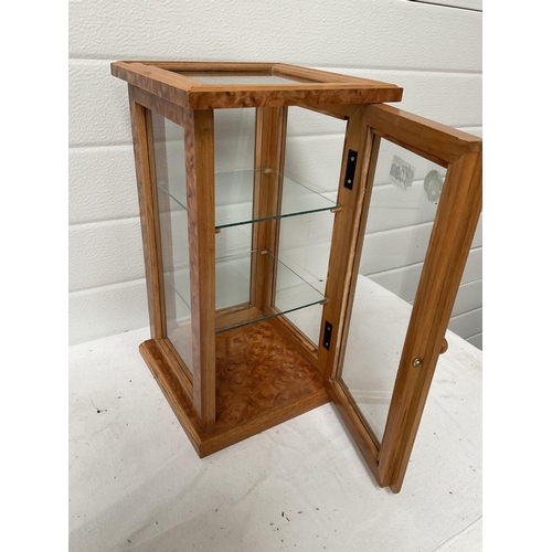 109 - MODERN SMALL DISPLAY CABINET - H15