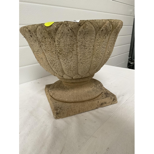 112 - VINTAGE GARDEN URN - H12